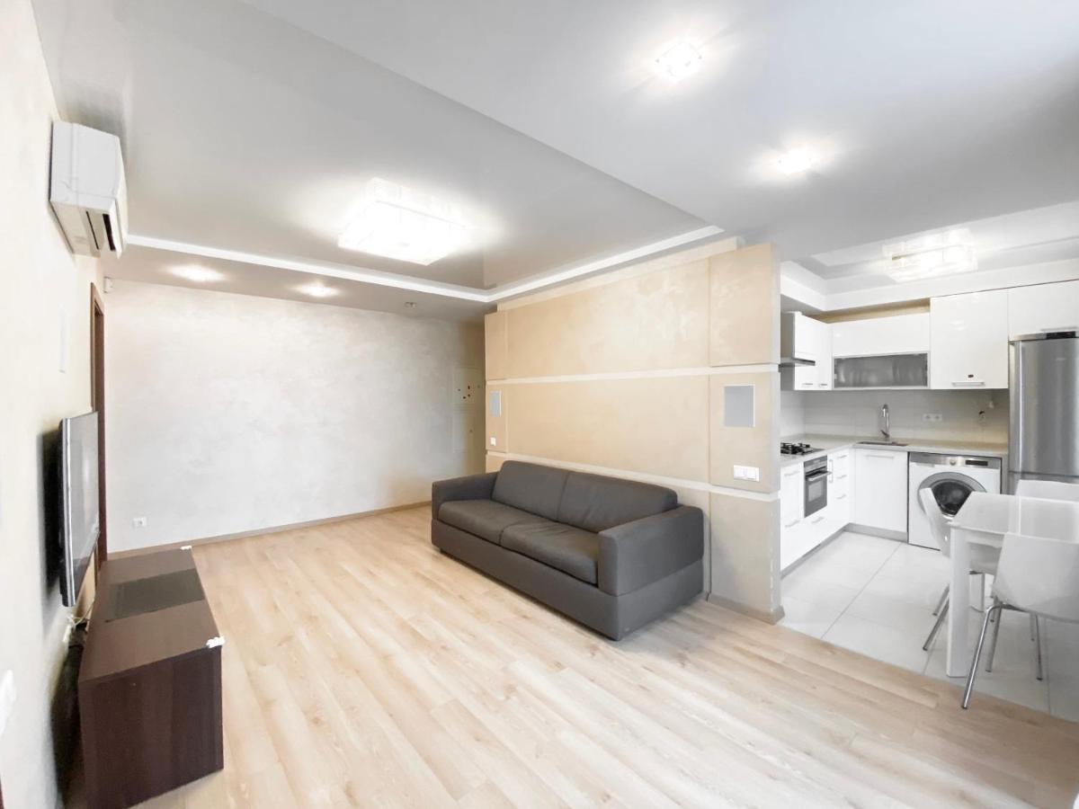 2-Bedroom Apartment Most City Area, Ekaterynoslav Square Dnjepropetovsk Buitenkant foto