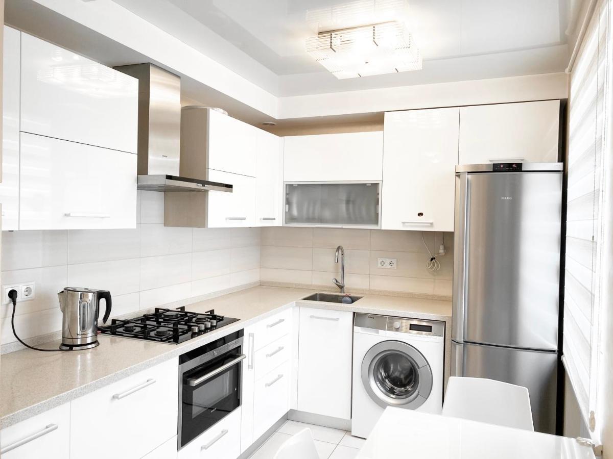 2-Bedroom Apartment Most City Area, Ekaterynoslav Square Dnjepropetovsk Buitenkant foto