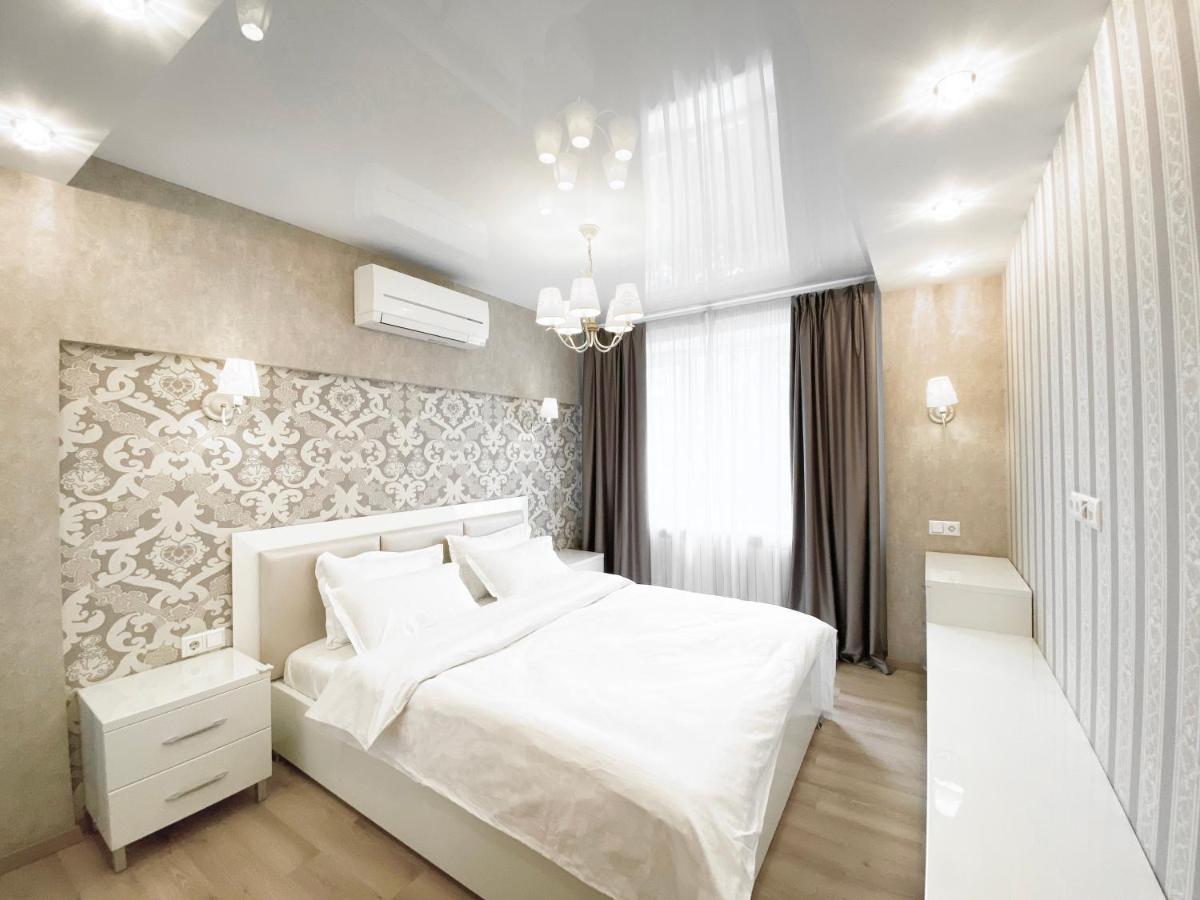 2-Bedroom Apartment Most City Area, Ekaterynoslav Square Dnjepropetovsk Buitenkant foto